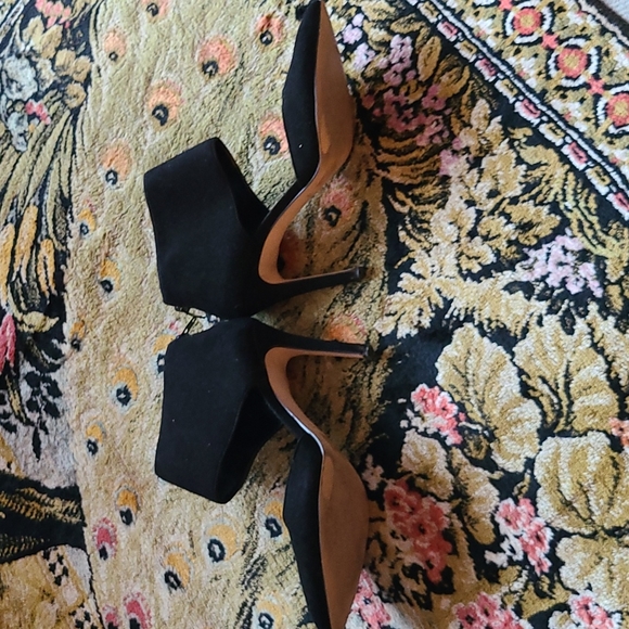 ALDO Carmelithe  Black Suede Cuffed Heeled Sandals sz 8 - Picture 6 of 8